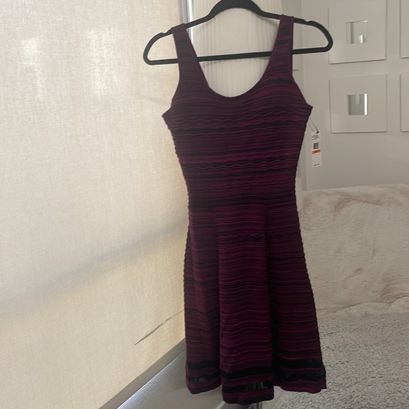 Jessica Simpson Sportswear Marled Purple/Magenta Pink Knit Fit and Flare Dress - Picture 3 of 17